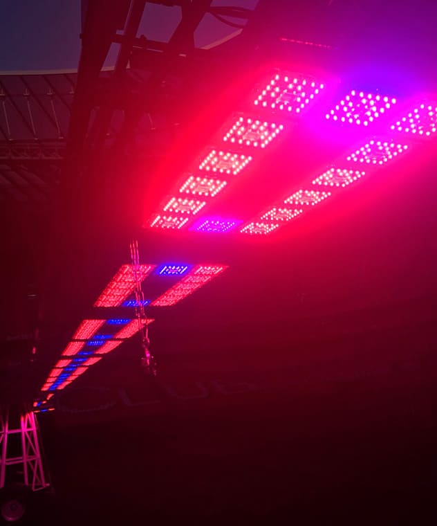 Esta imagen contiene un Proyector